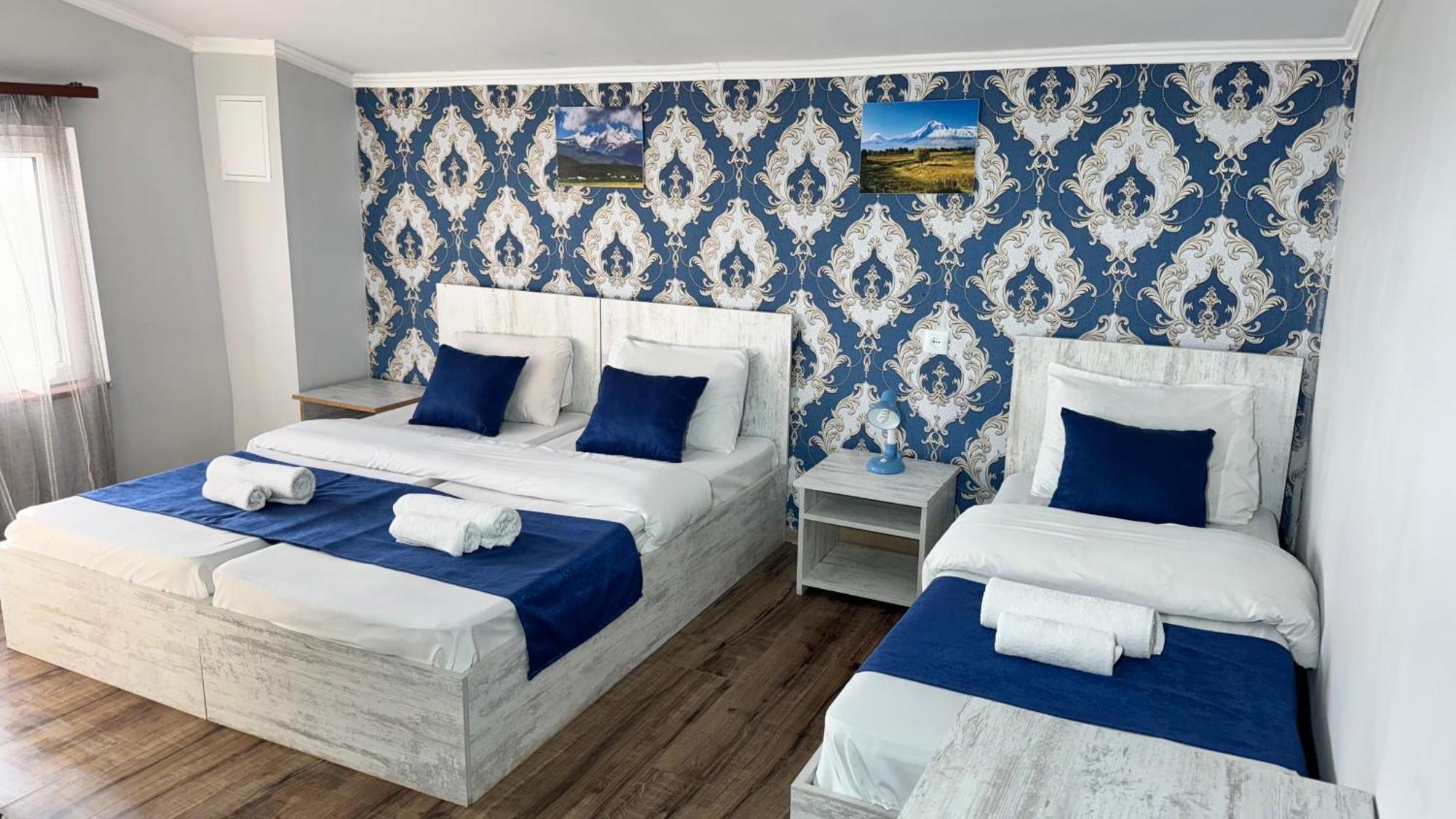 Byurakan Guesthouse & Cottage Екстериор снимка