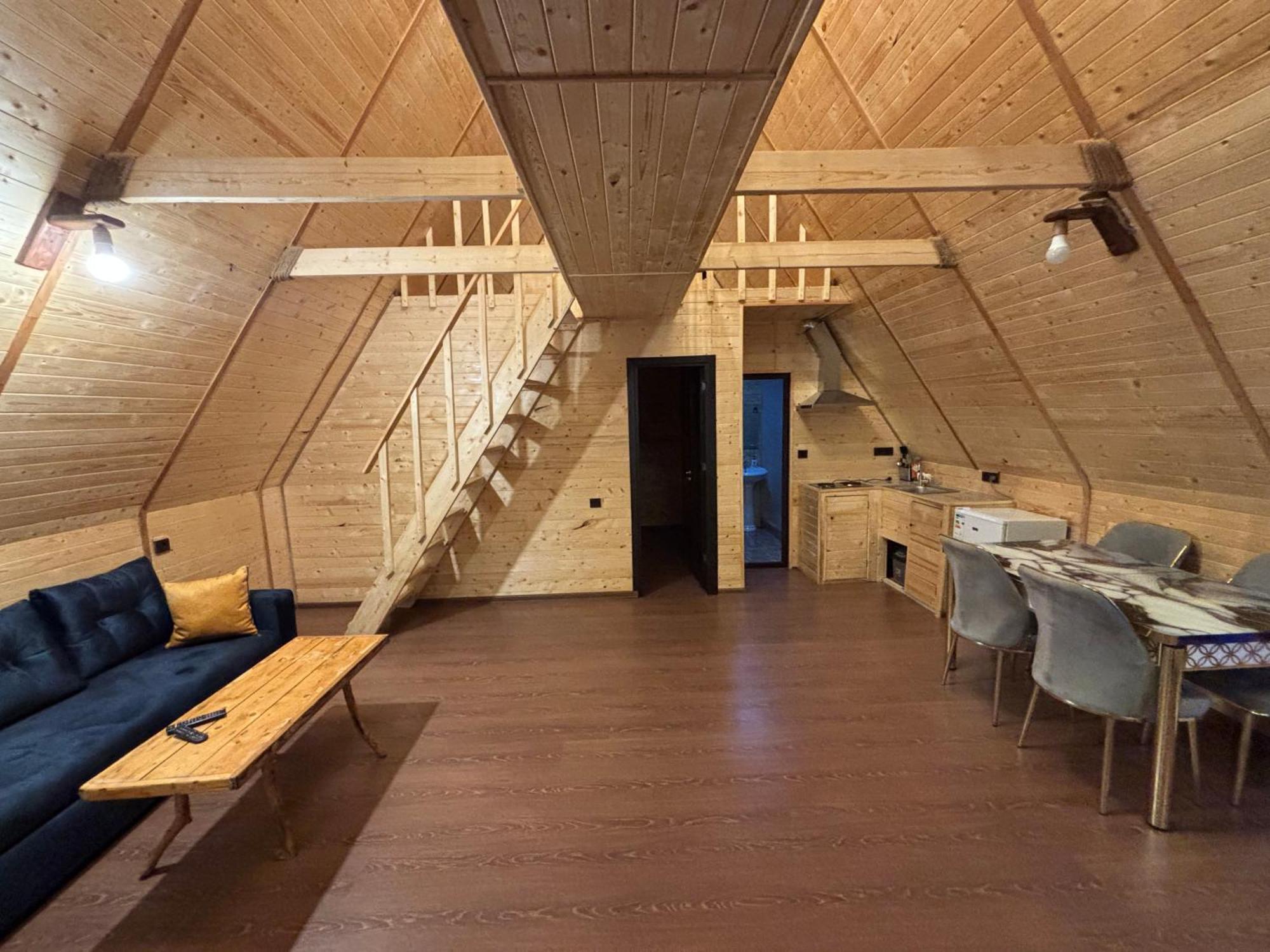 Byurakan Guesthouse & Cottage Екстериор снимка